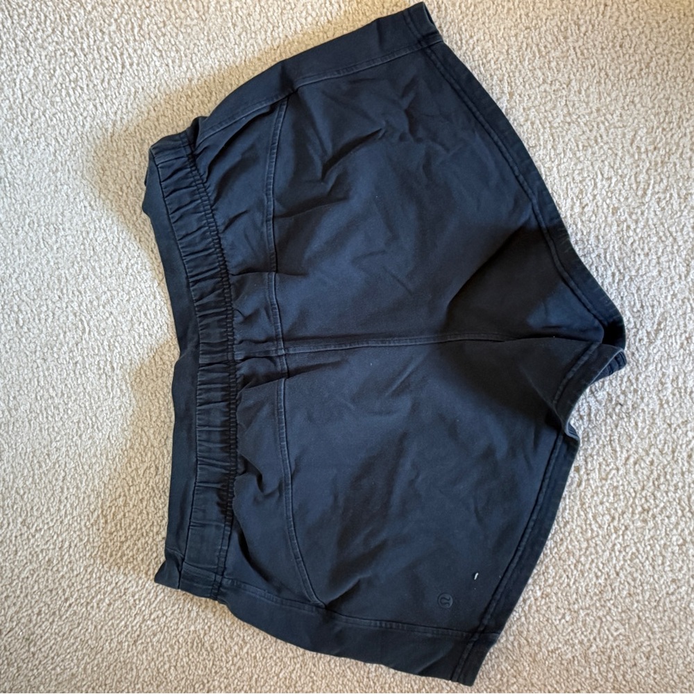 Lululemon 12 Inner Glow High Rise Short - Picture 2 of 4